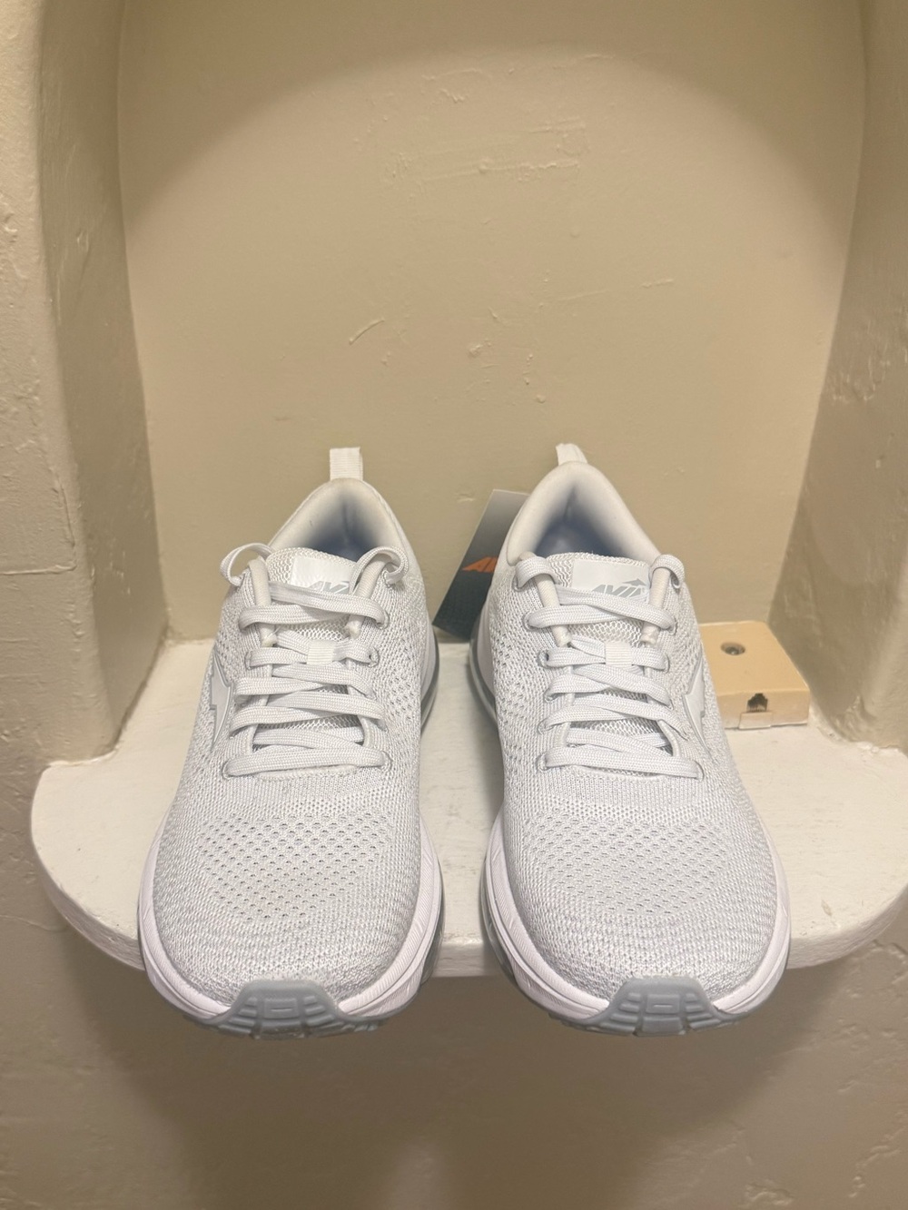 Avia Men’s bubble Sneakers Size 8.5
